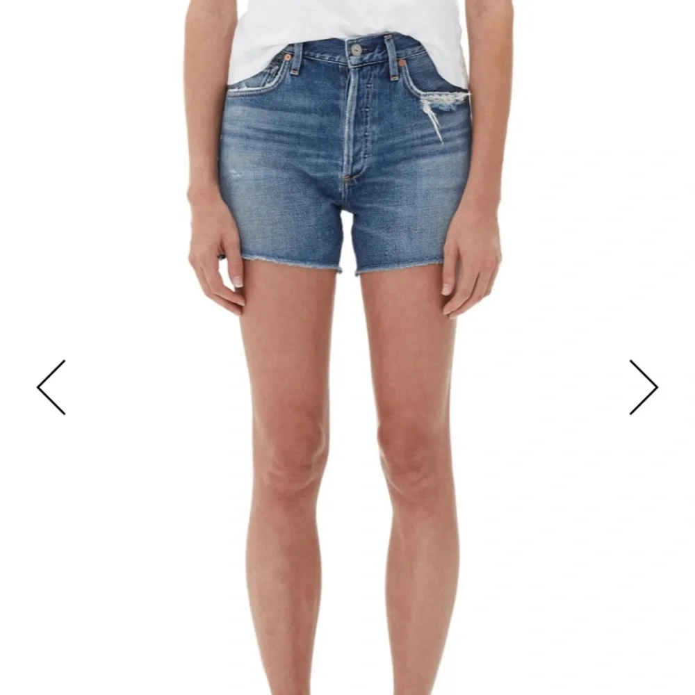 - 2/$30 Citizens of humanity cut off shorts s 30 dark wash anthropology - Picture 1 of 7